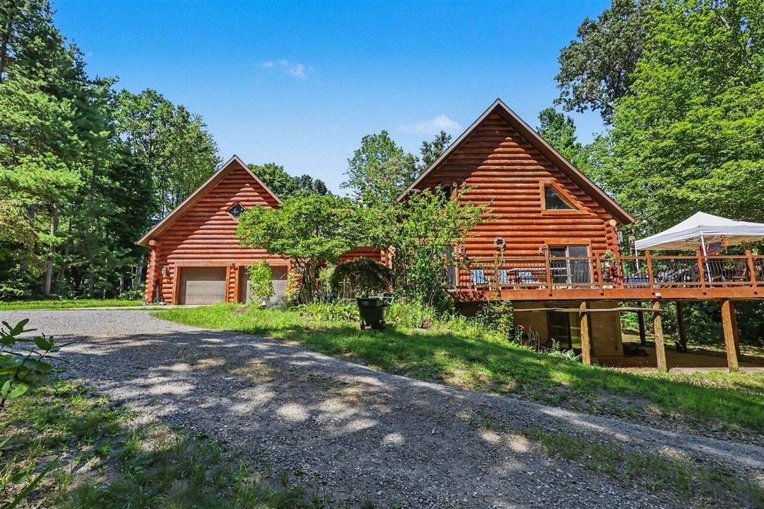 House in Fruitport Charter Township, Michigan, United States 1 - 18705246