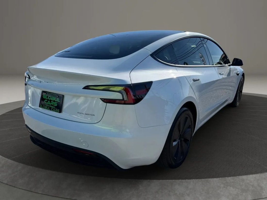 Sedan in Las Vegas, NV, United States 5 - 18713472