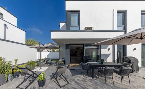House in Meerbusch, North Rhine-Westphalia, Germany 1