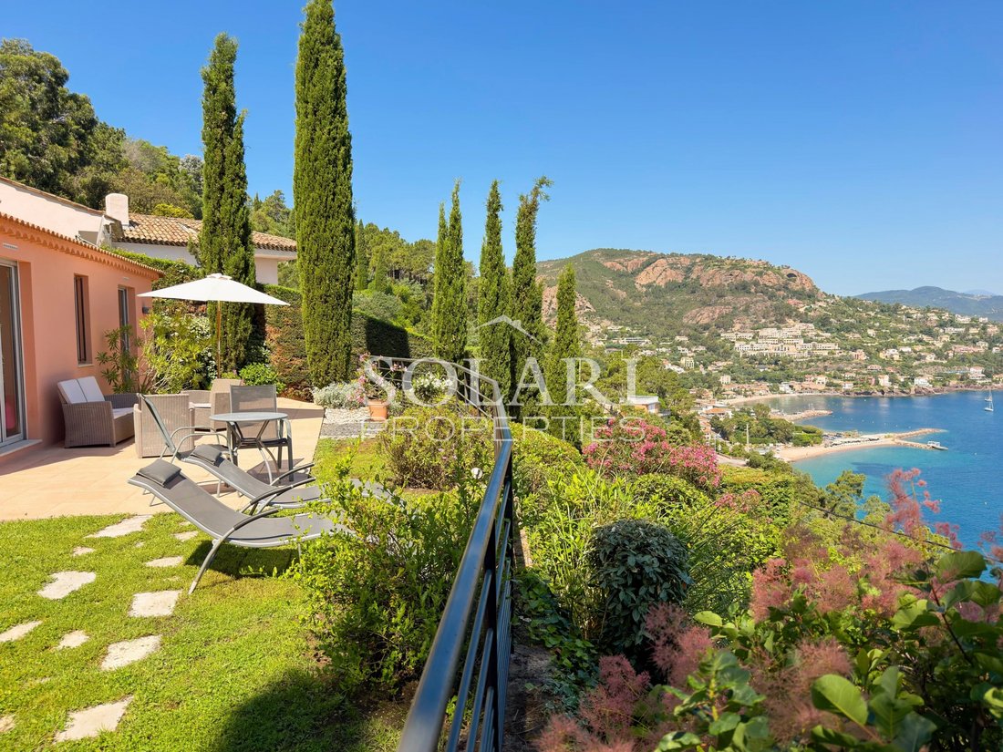 Villa in Théoule-sur-Mer, Provence-Alpes-Côte d'Azur, France 2 - 18037606