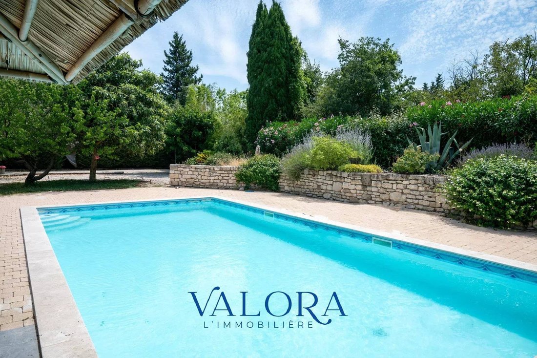 Estate in Saint-Rémy-de-Provence, Provence-Alpes-Côte d'Azur, France 4 - 18414970