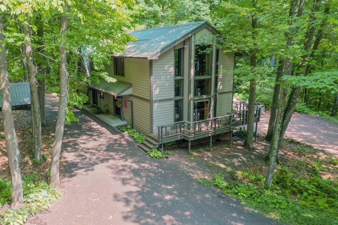 House in Washburn, Wisconsin, United States 2 - 18705422