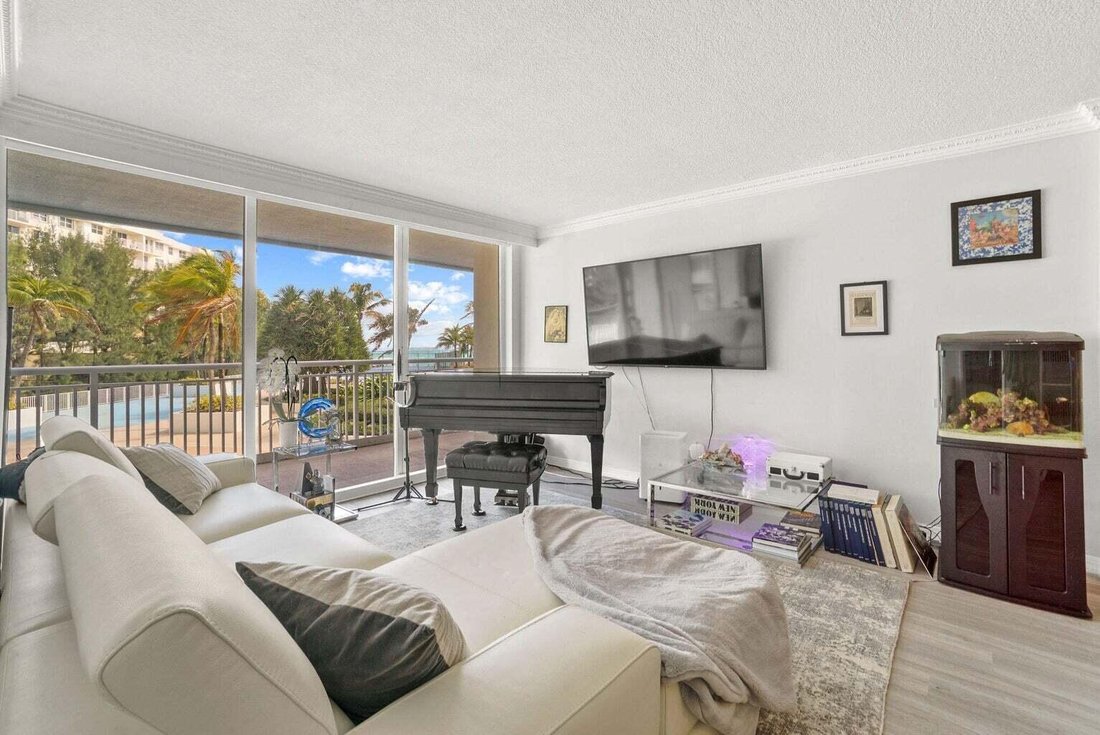 Condo in Palm Beach, Florida, United States 2 - 18706966