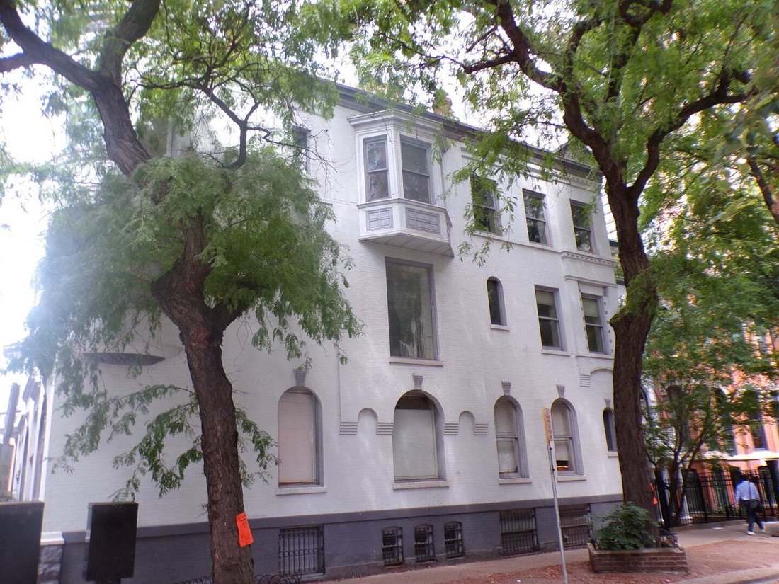House in Chicago, Illinois, United States 2 - 18708853