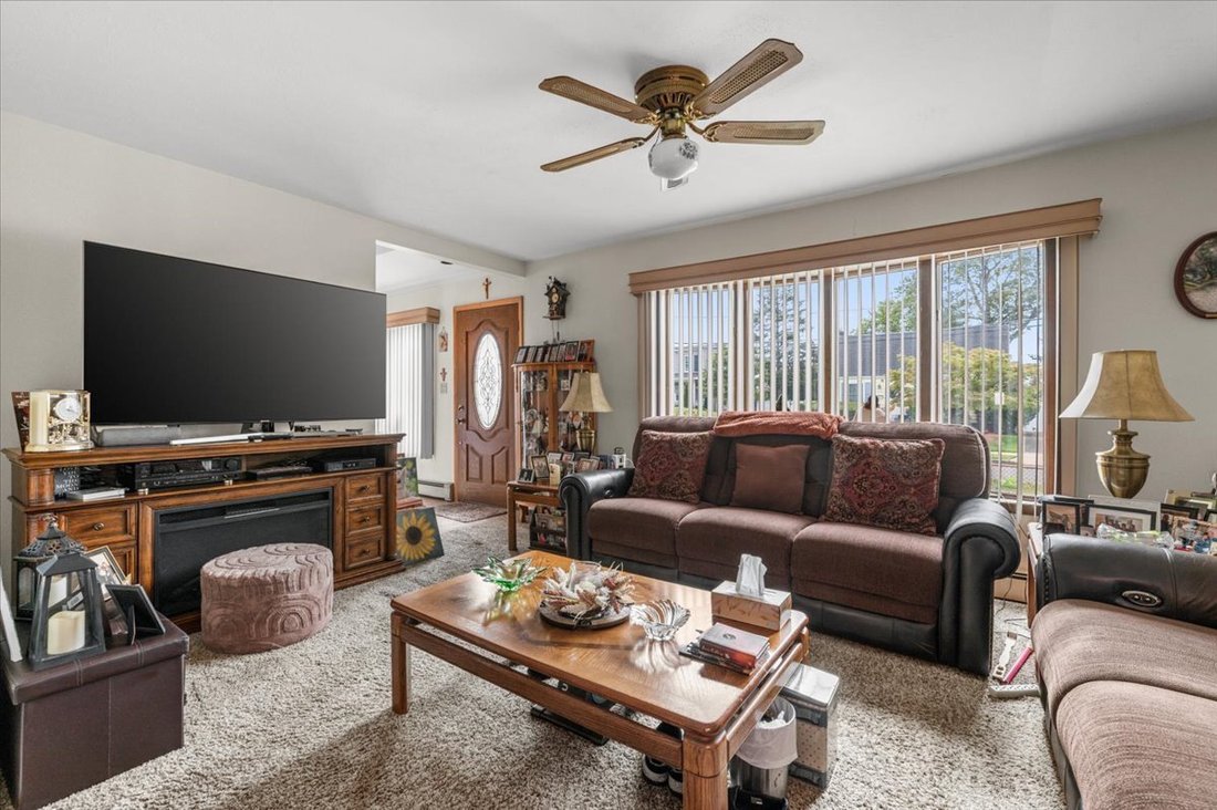 House in Bethpage, New York, United States 4 - 18704428