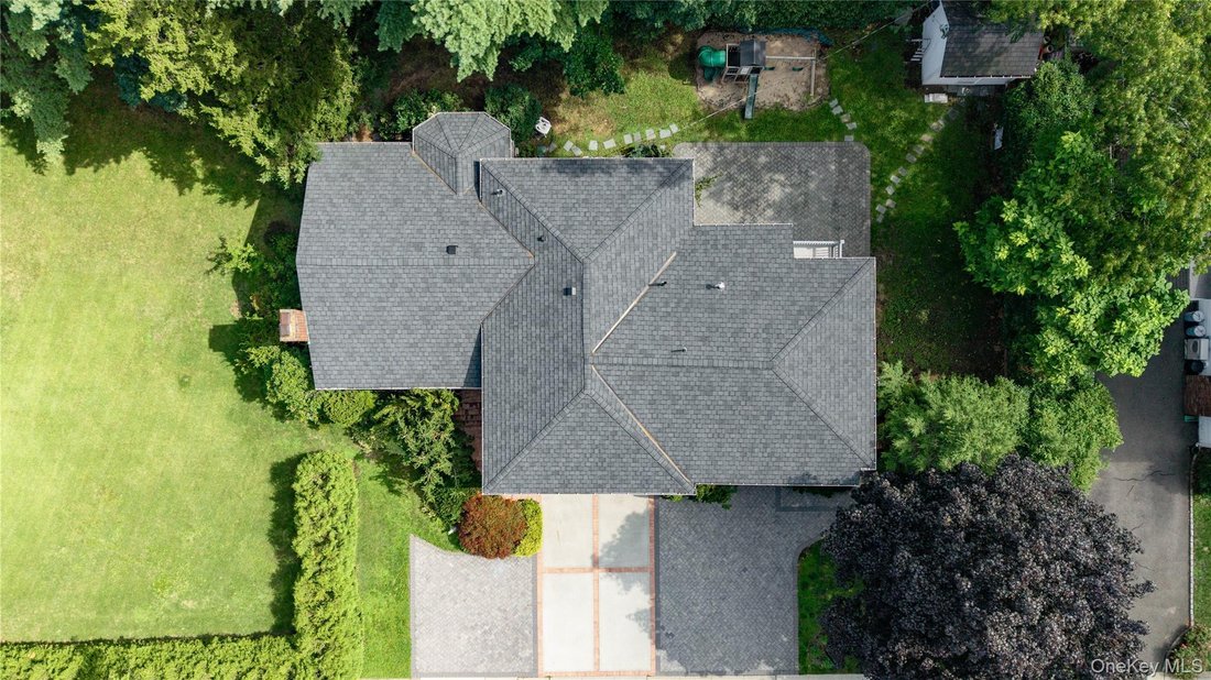 House in Garden City, New York, United States 2 - 18365269