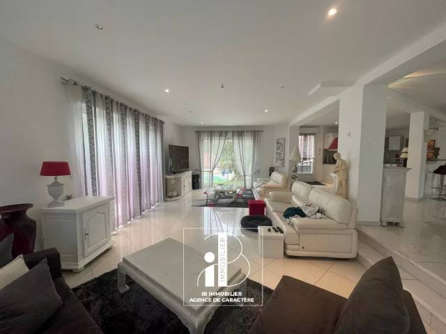House in Ormesson, Ile-de-France, France 4 - 16327694