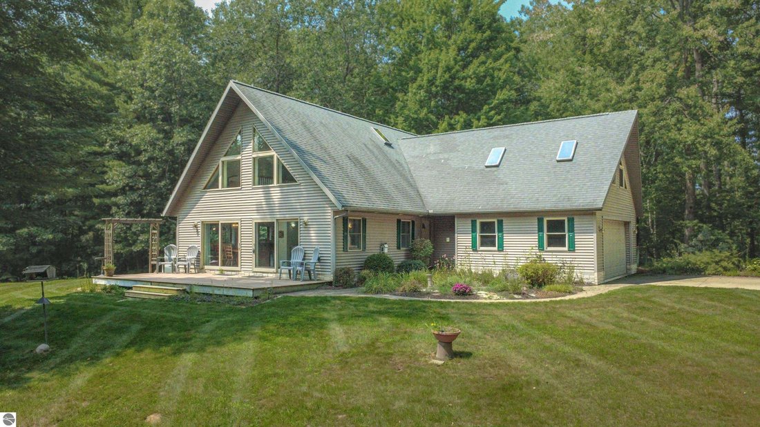 Maison à Edmore, Michigan, États-Unis 1 - 18635826