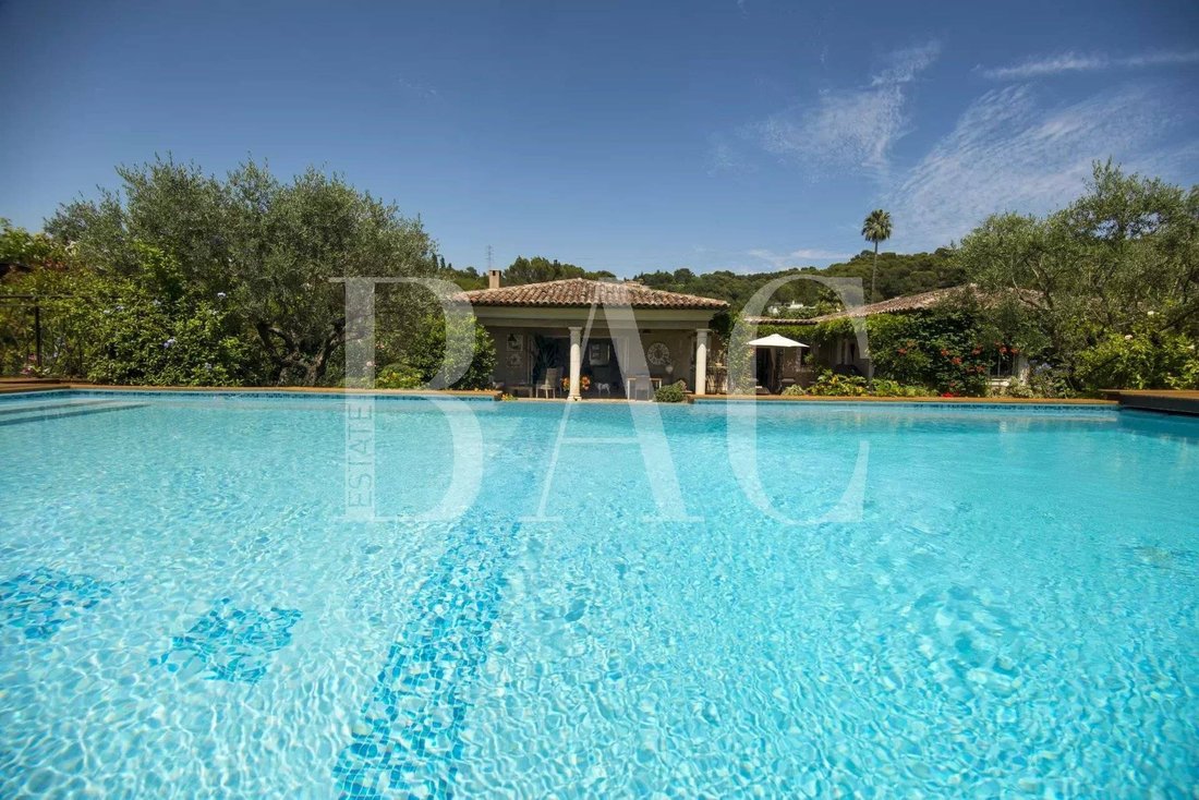 Villa in Mougins, Provence-Alpes-Côte d'Azur, France 5 - 15622497