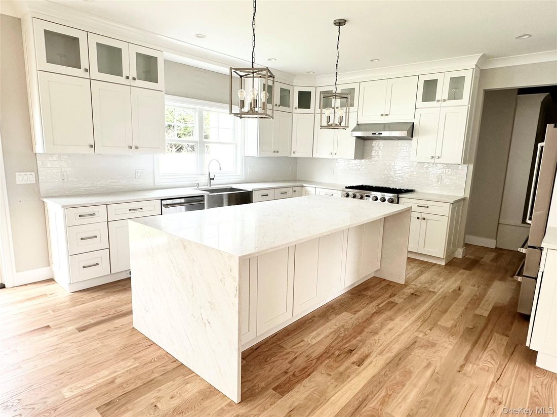 House in Massapequa Park, New York, United States 3 - 18708714