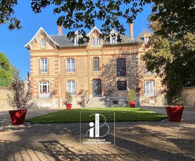 Maison à Fontainebleau, Île-de-France, France 1 - 16327926