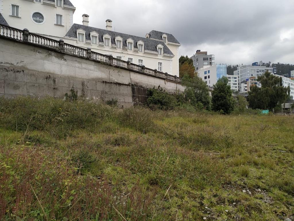 Land in Quito, Pichincha, Ecuador 1 - 18704663