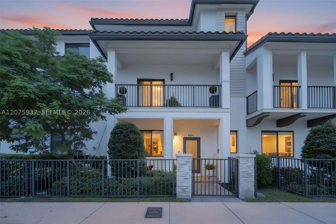 Townhouse in Miami Springs, Florida, United States 4 - 18710161