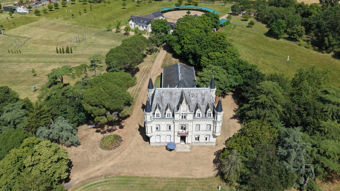 Castle in Ingrandes-le-Fresne-sur-Loire, Pays de la Loire, France 4 - 18707017