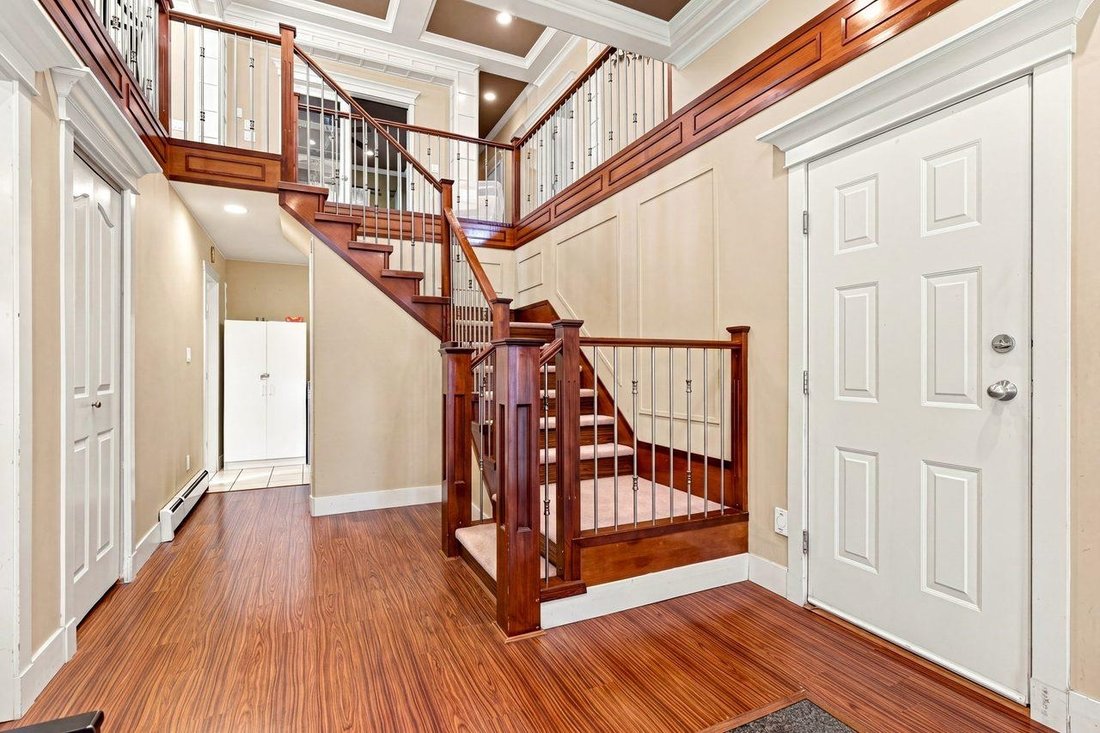 House in Surrey, British Columbia, Canada 2 - 18708208
