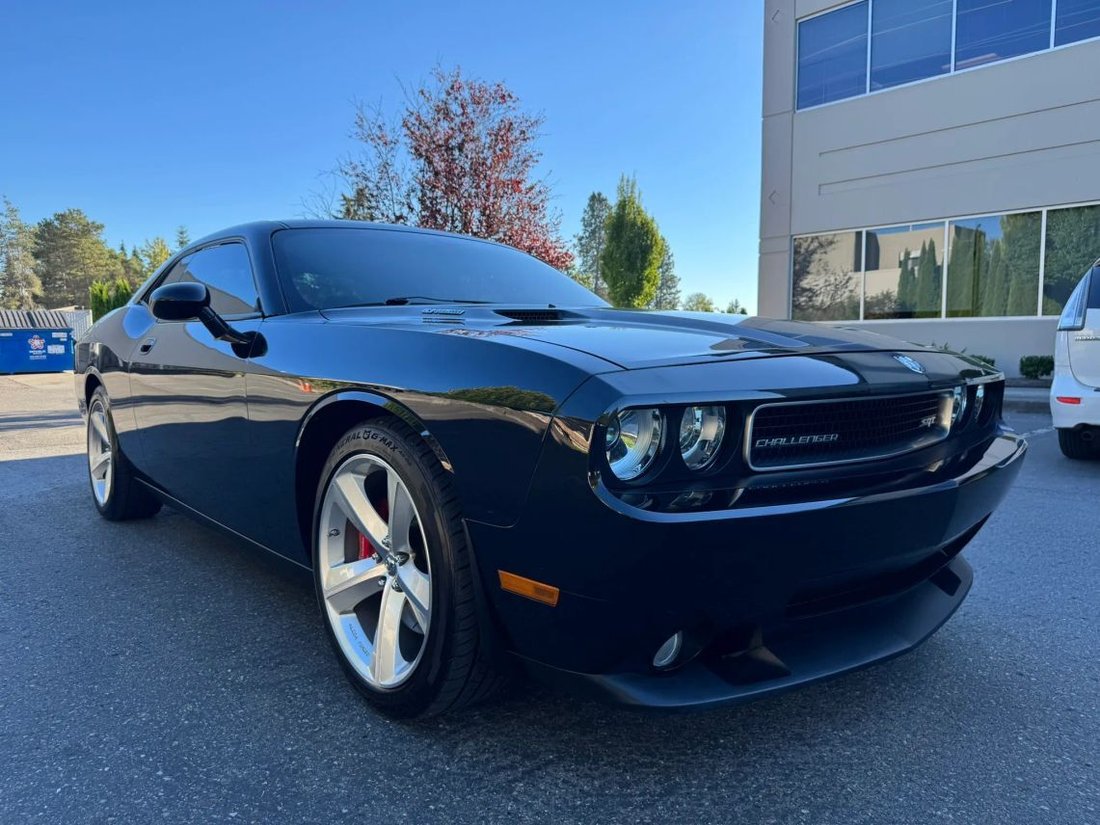 Coupe in Bellevue, WA, United States 2 - 18707475