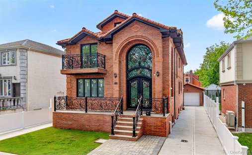House in New York, New York, United States 1