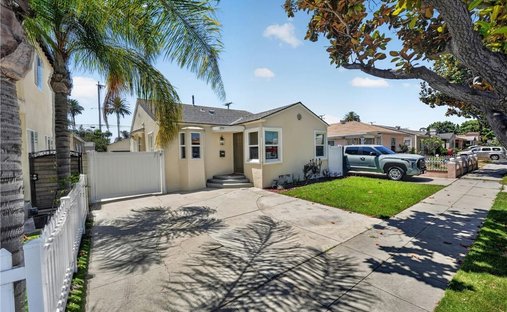 House in Carson, California, United States 1