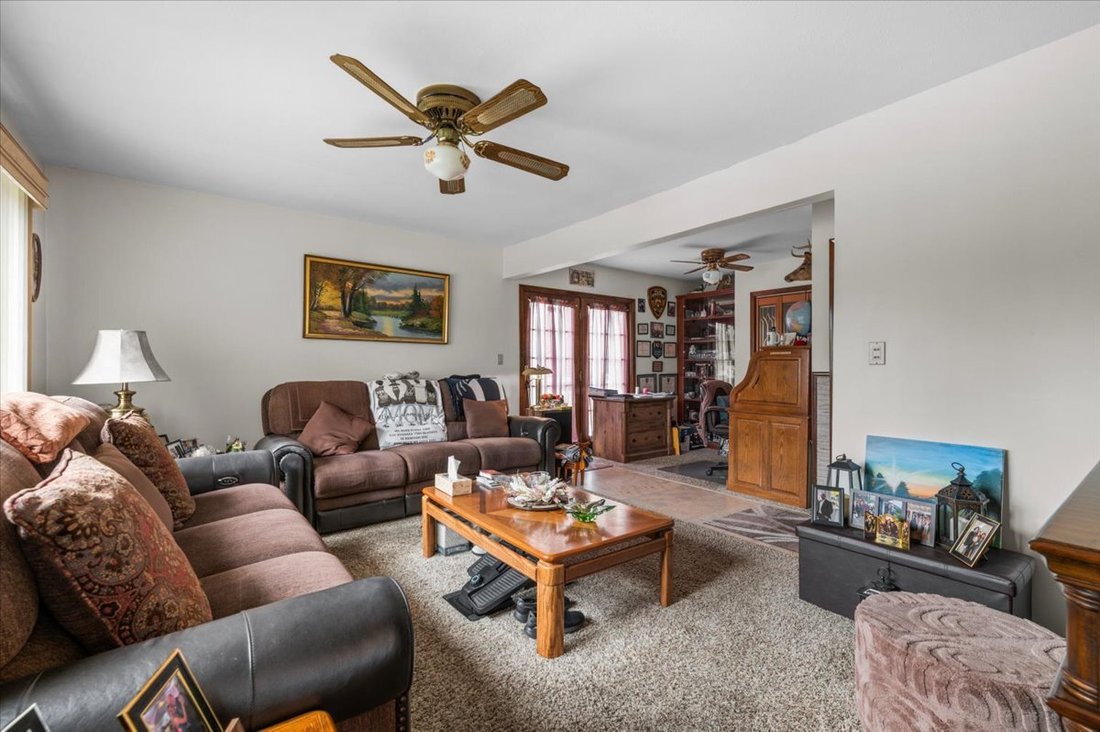 House in Bethpage, New York, United States 5 - 18704428