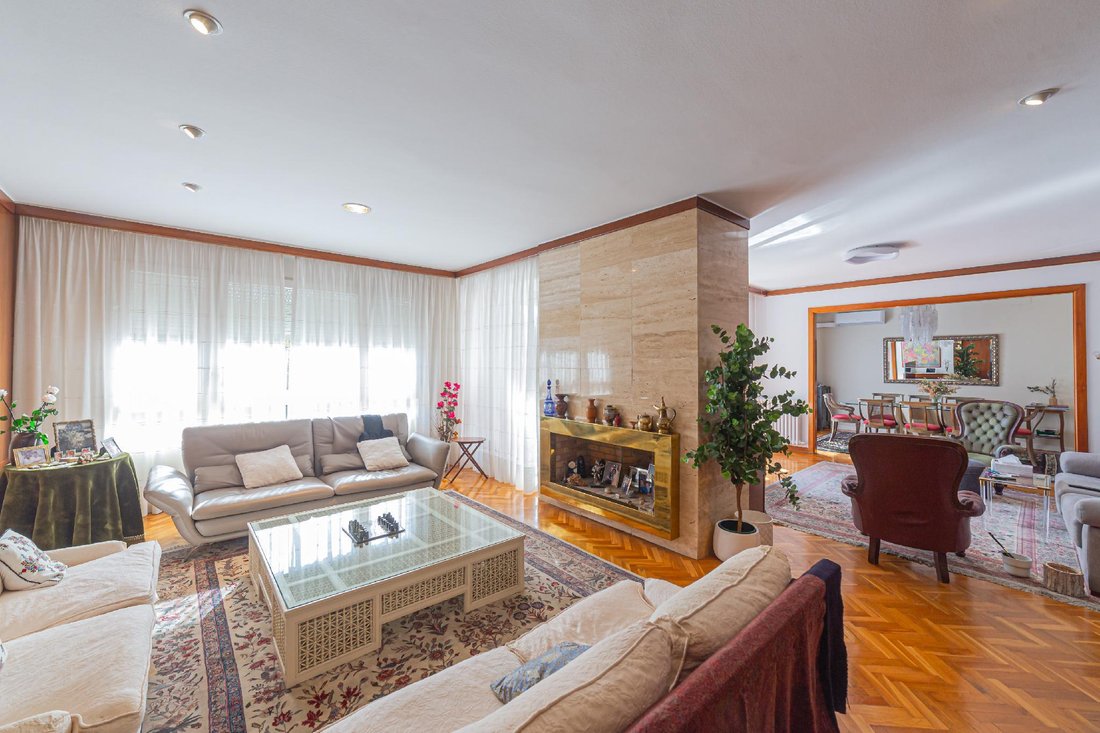 Apartment in Sarrià-Sant Gervasi, Barcelona, Spain 1 - 18302443