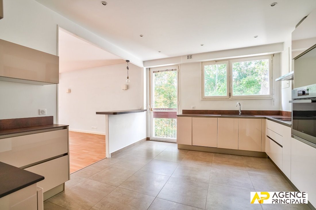Apartment in Napoleon, Maisons-Laffitte, France 2 - 18710468