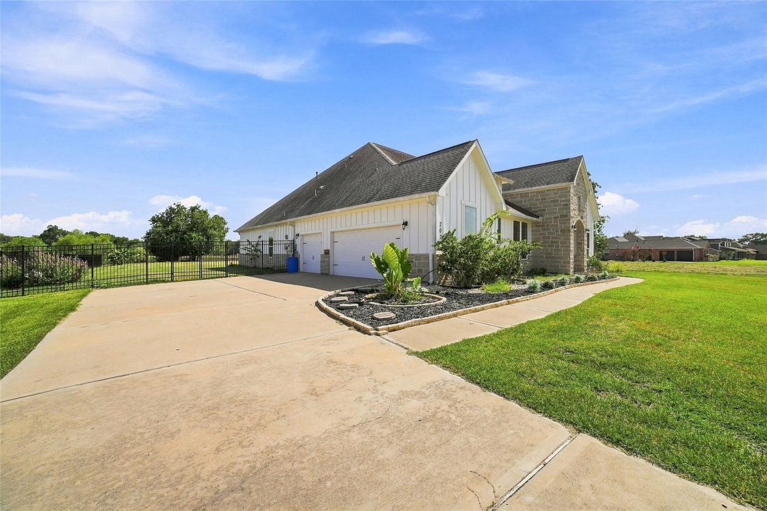 House in Rosharon, Texas, United States 3 - 18713953