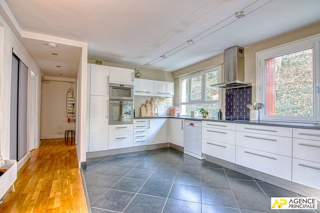 Apartment in Domaine National du Château, Versailles, France 5 - 18707032