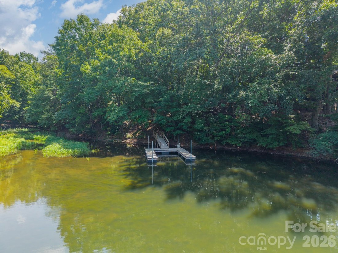 Land in Mooresville, North Carolina, United States 2 - 18713392