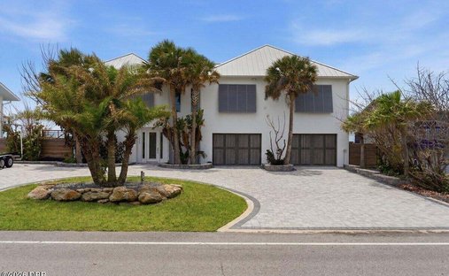 Maison à New Smyrna Beach, Floride, États-Unis 1