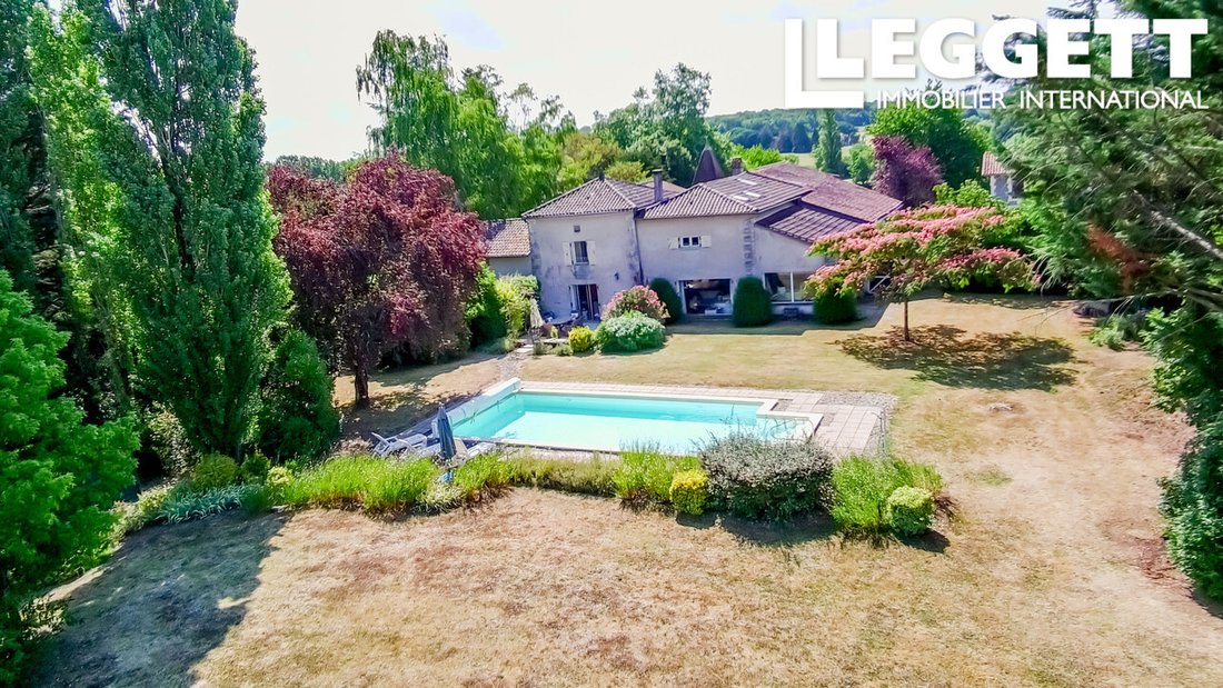 House in La Chapelle-Gresignac, Nouvelle-Aquitaine, France 2 - 16039856
