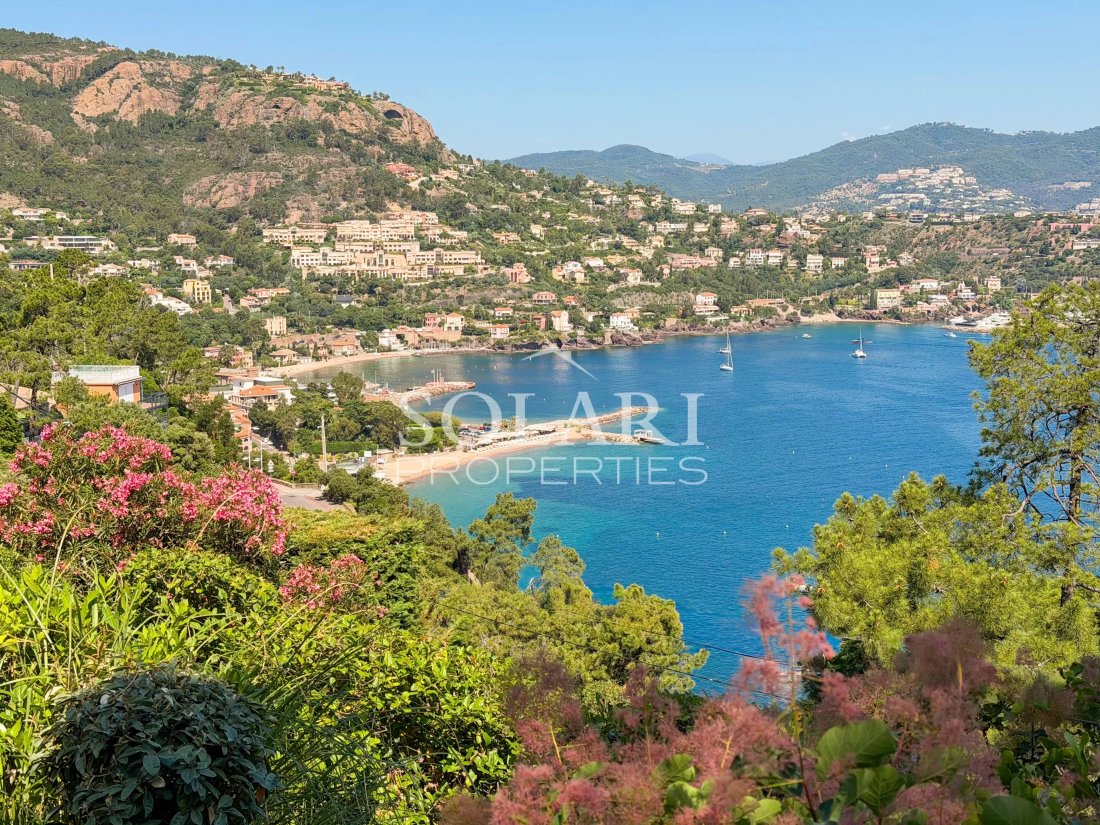 Villa in Théoule-sur-Mer, Provence-Alpes-Côte d'Azur, France 4 - 18037606