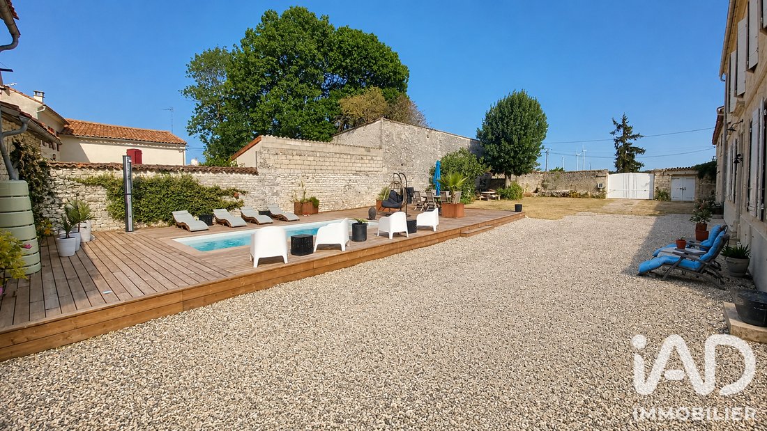 House in Varaize, Nouvelle-Aquitaine, France 4 - 18709962