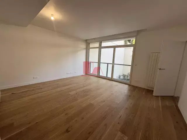 Apartamento en Espaces Jeunes, Issy-les-Moulineaux, Francia 2 - 16329043