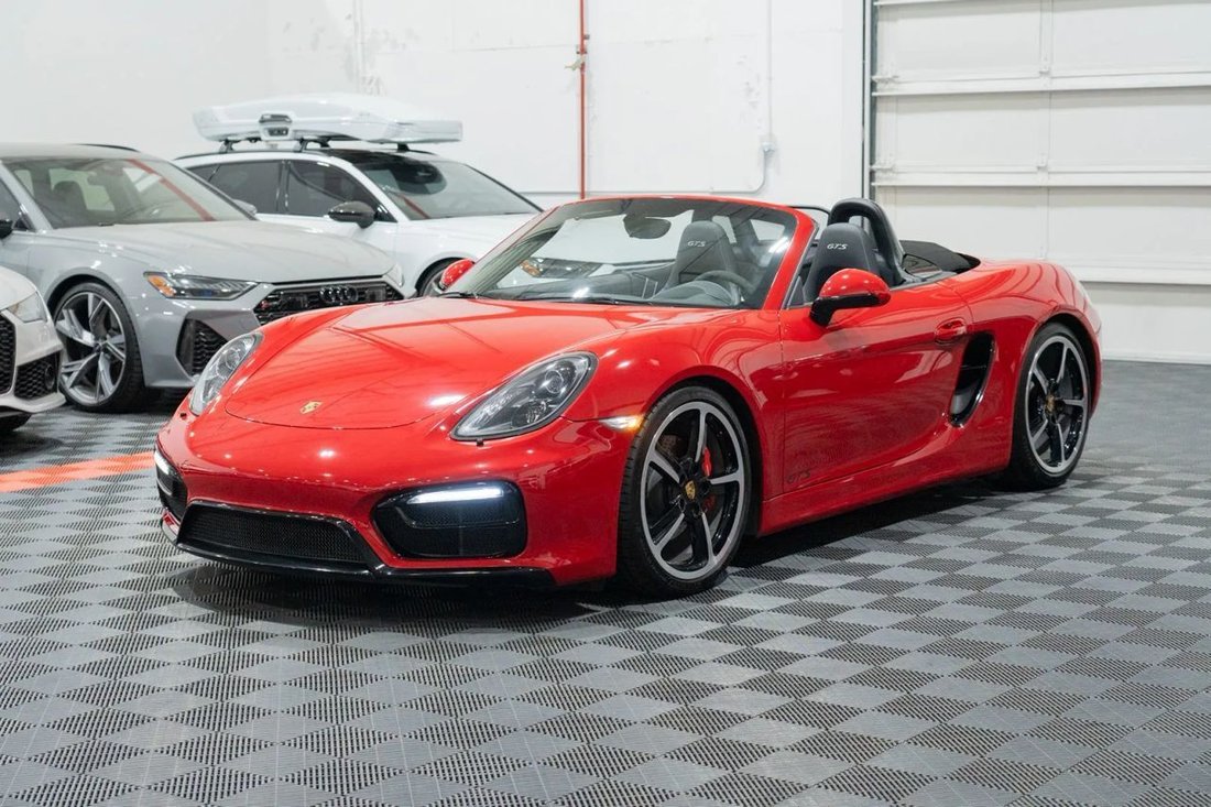 Cabriolet in Kent, WA, United States 3 - 18710807