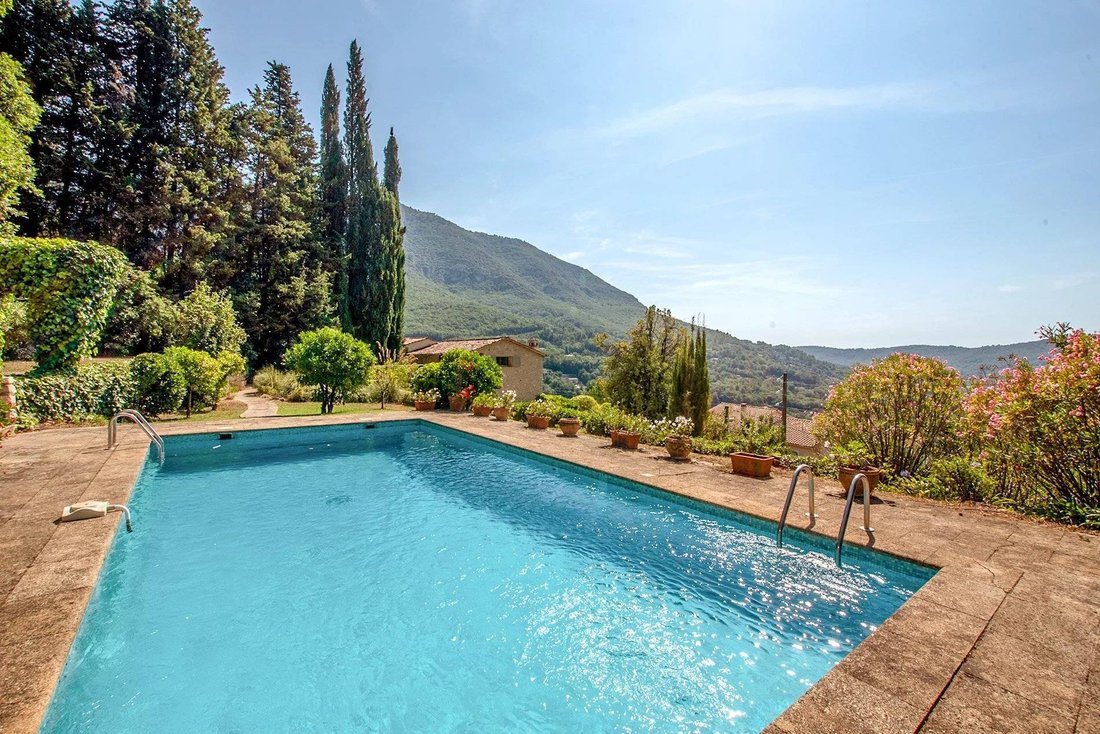 Villa a Le Bar-sur-Loup, Provenza-Alpi-Costa Azzurra, Francia 2 - 16333720