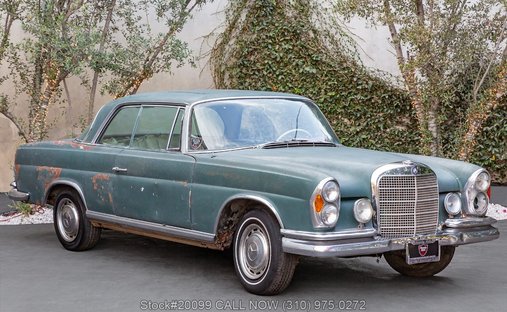 Mercedes-Benz 280SE in Los angeles, ca 1