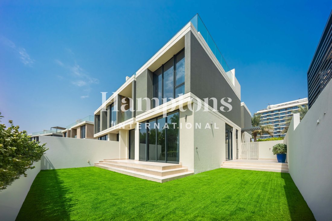 Villa en Hadaeq Sheikh Mohammed Bin Rashid, Dubái, Emiratos Árabes Unidos 3 - 18487882