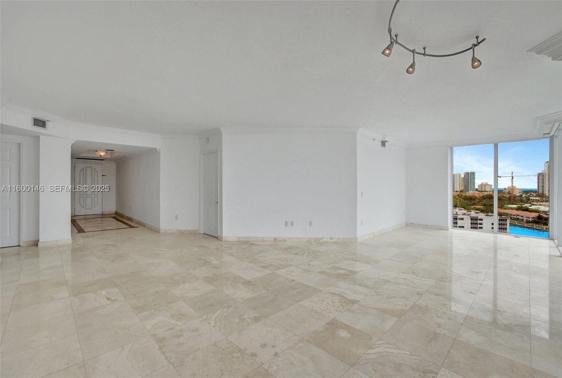 Condo in Aventura, Florida, United States 3 - 18704621