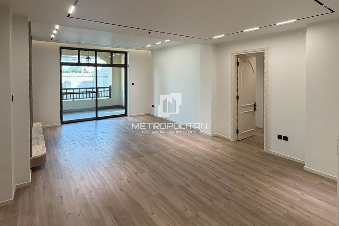 Apartment in Downtown Dubai, Dubai, United Arab Emirates 2 - 18709444