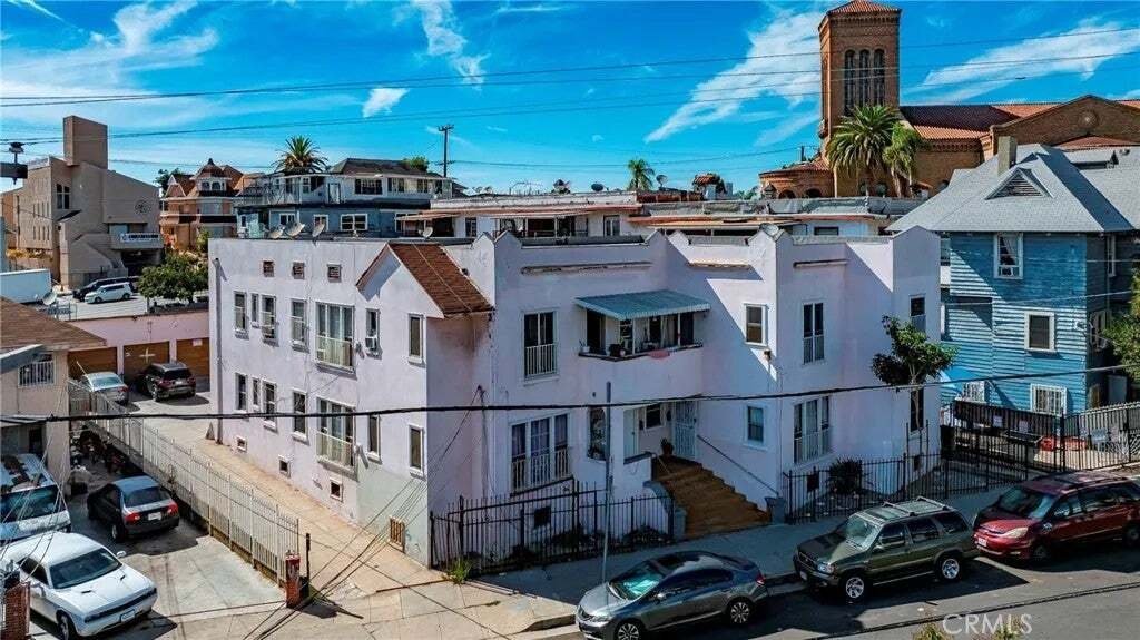 Los Angeles, California, United States 1 - 18708572