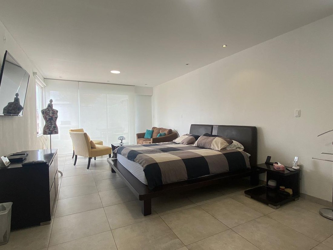 Haus in Quito, Provinz Pichincha, Ecuador 1 - 18704676