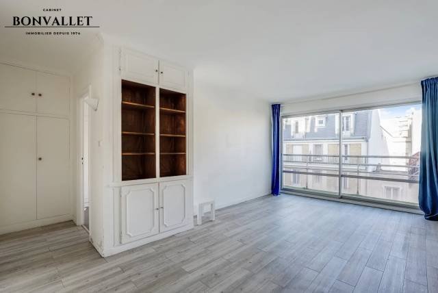 Apartment in Saint Lambert, Paris 15e Arrondissement, Paris 3 - 16981101