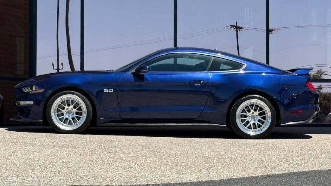 Coupe in Tucson, AZ, United States 5 - 18713277