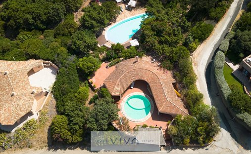 Villa in Trinità d'Agultu e Vignola, Sardinien, Italien 1