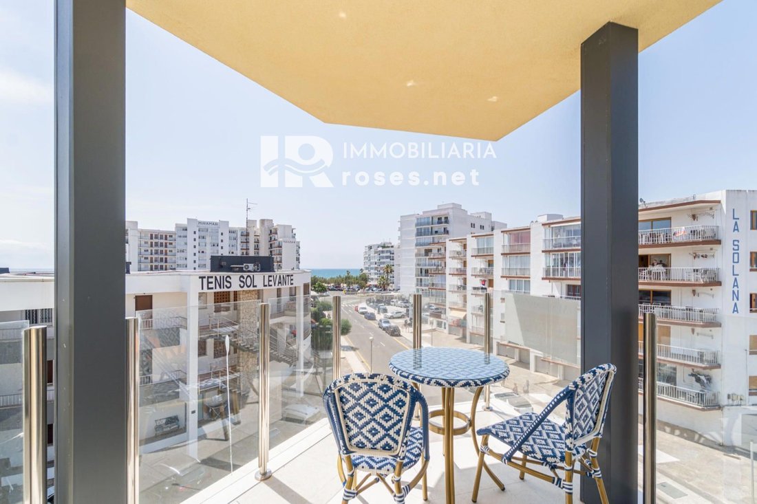 Apartment in Roses, Catalonia, Spain 1 - 18714045