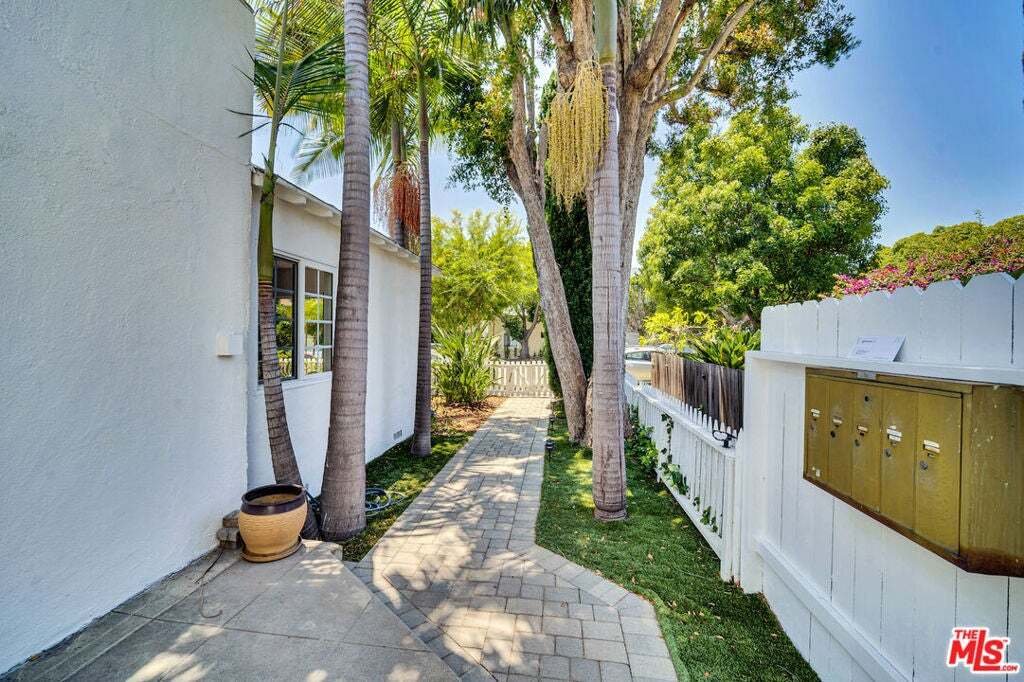 Santa Monica, California, United States 4 - 18708541