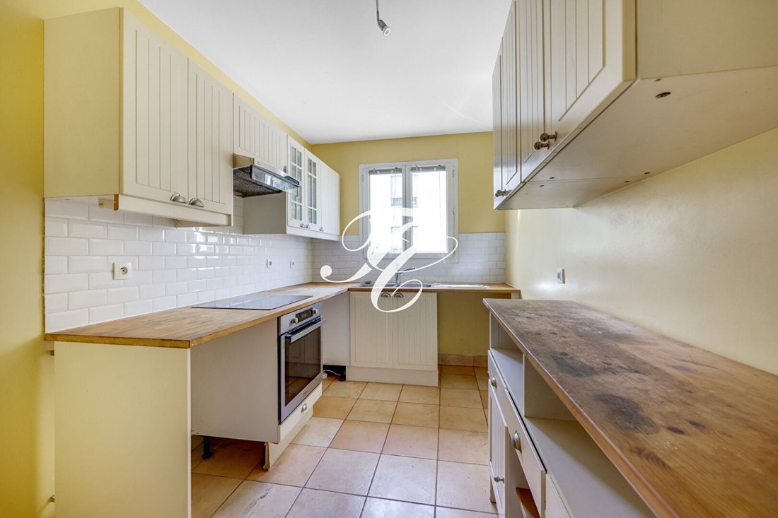 Apartment in Saint-Cloud, Ile-de-France, France 5 - 18704421