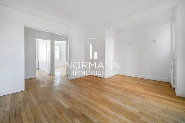 Apartment in Puteaux, Ile-de-France, France 3 - 15869418