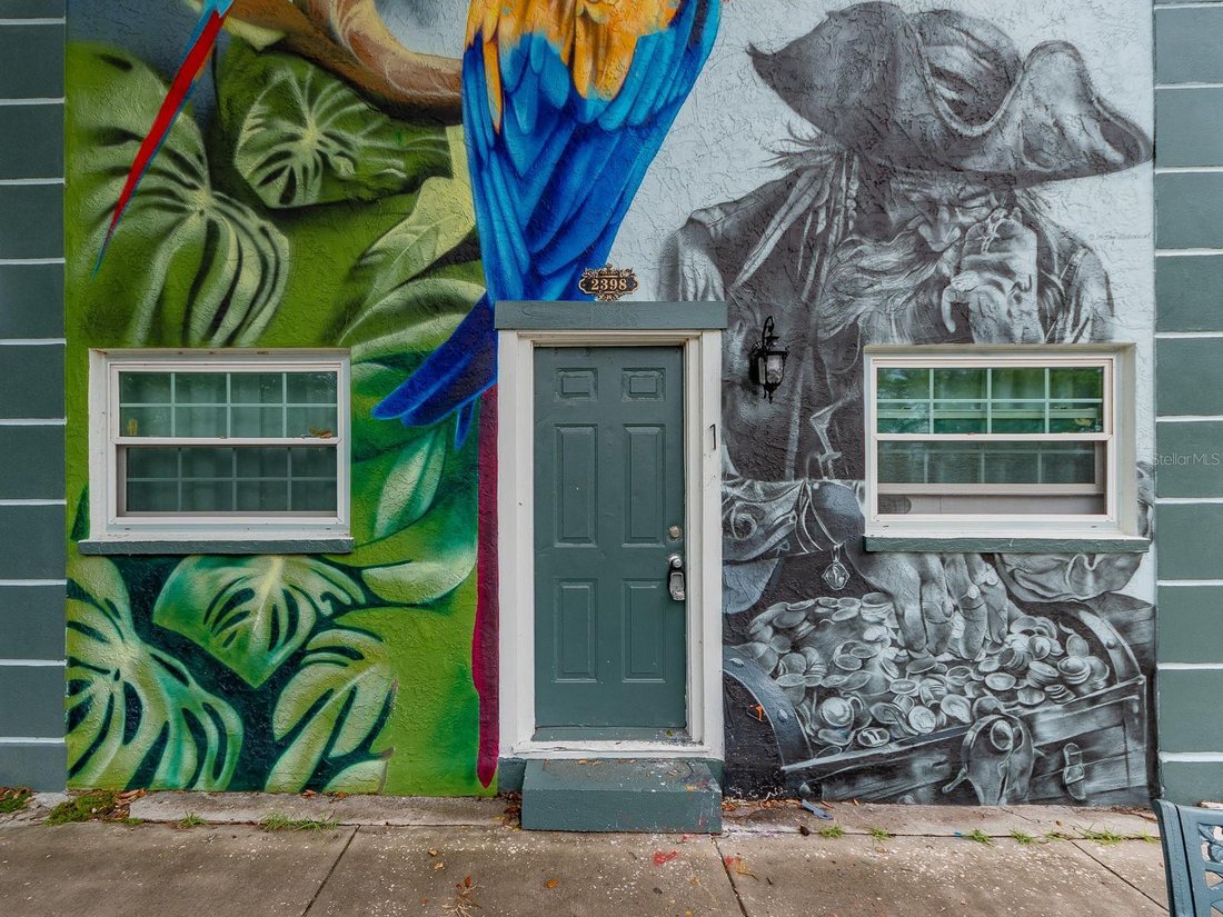 St. Petersburg, Florida, United States 2 - 18711343