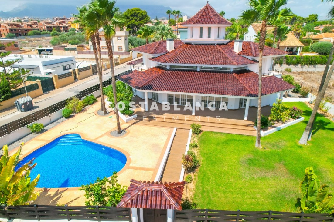 Villa en Alfaz del Pi, Comunidad Valenciana, España 1 - 17948865